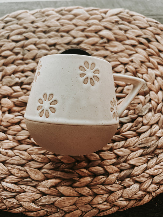 Pottery daisy mug